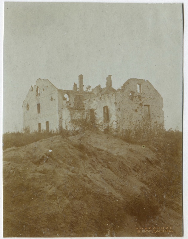 Руины сельскохозяйственной школы у озера Воронец. Октябрь 1916 г.