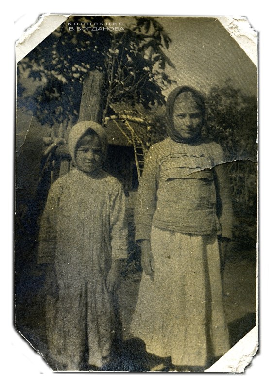 Дети в деревне Руди (ныне не сущ.). Лето 1916 г. Фото из личного альбома немецкого солдата 131-го пехотного полка (IR 131).