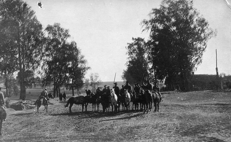Разъезд казаков возле Молодечно. Сентябрь 1915 г.